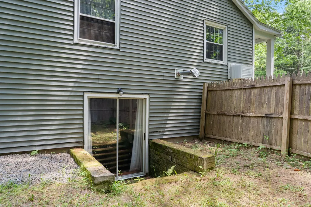 62 Country Club Road Manchester ME 04351
