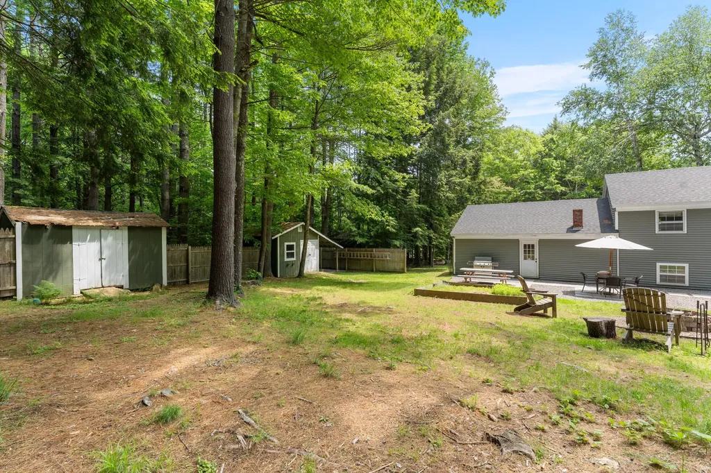62 Country Club Road Manchester ME 04351