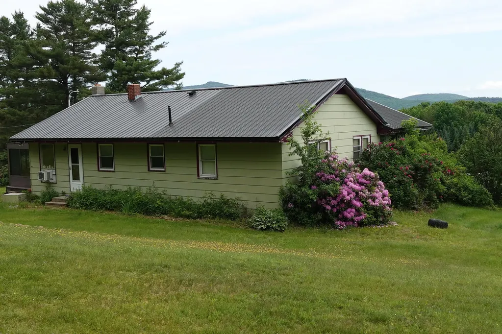 20 Dyke Drive Canton ME 04221