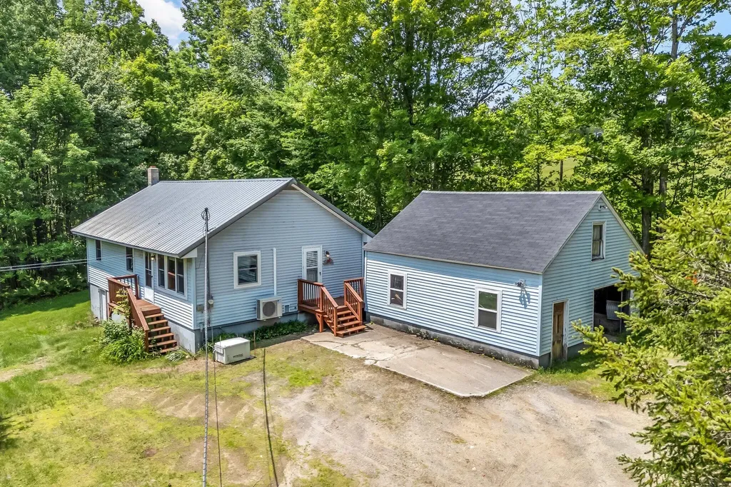 28 Pond Road Wilton ME 04294