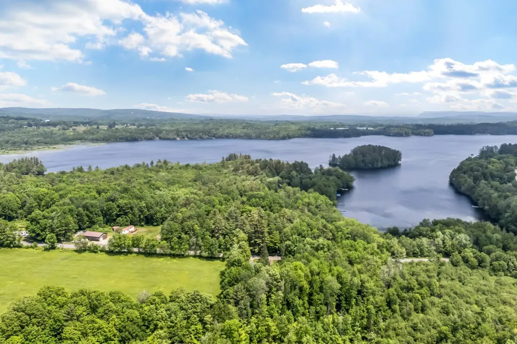 28 Pond Road Wilton ME 04294