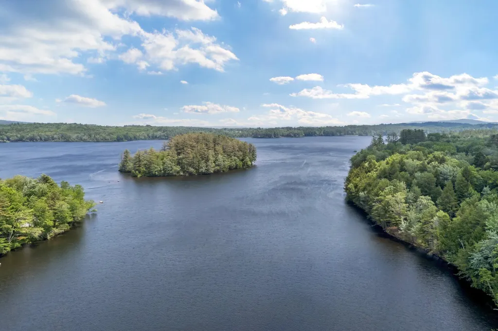 28 Pond Road Wilton ME 04294