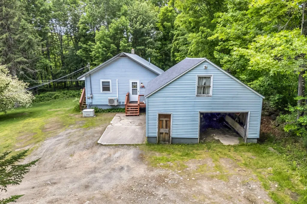 28 Pond Road Wilton ME 04294