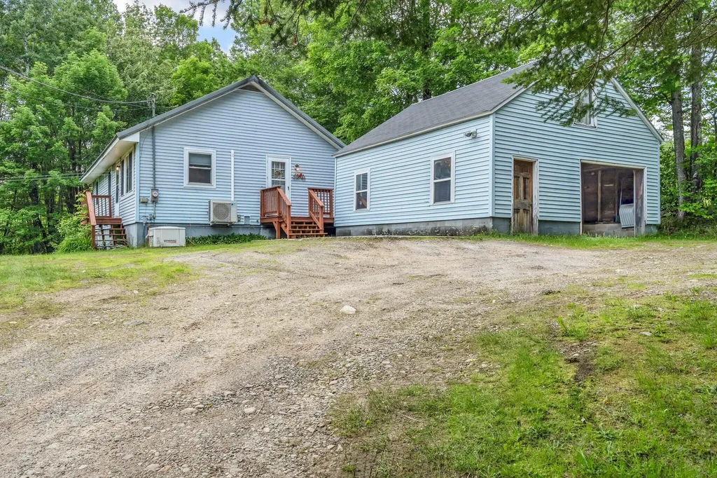 28 Pond Road Wilton ME 04294