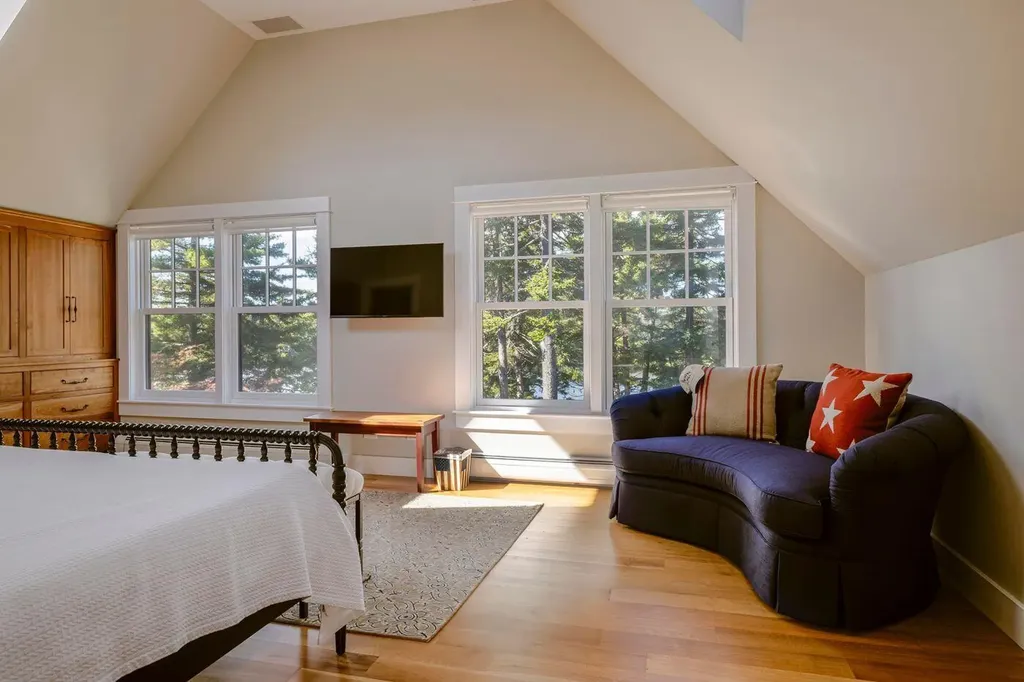 19 Vista Way Mount Desert ME 04660