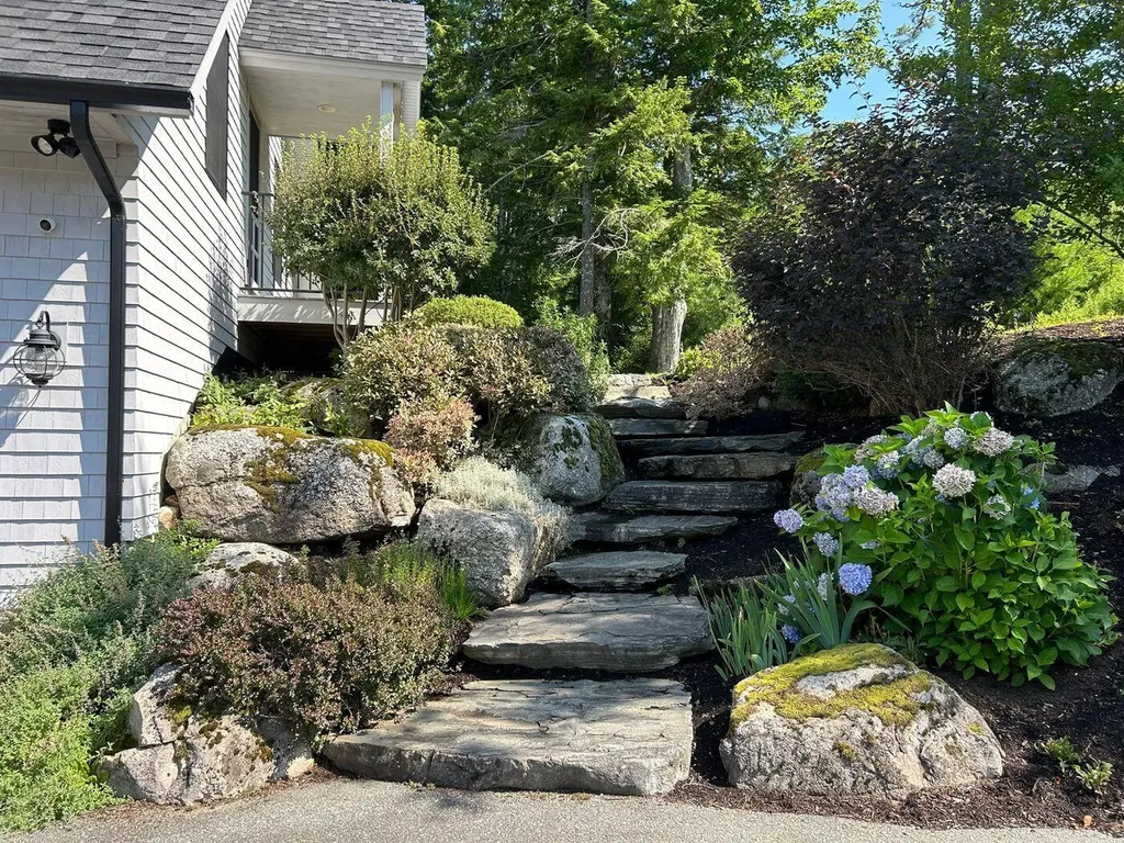 19 Vista Way Mount Desert ME 04660