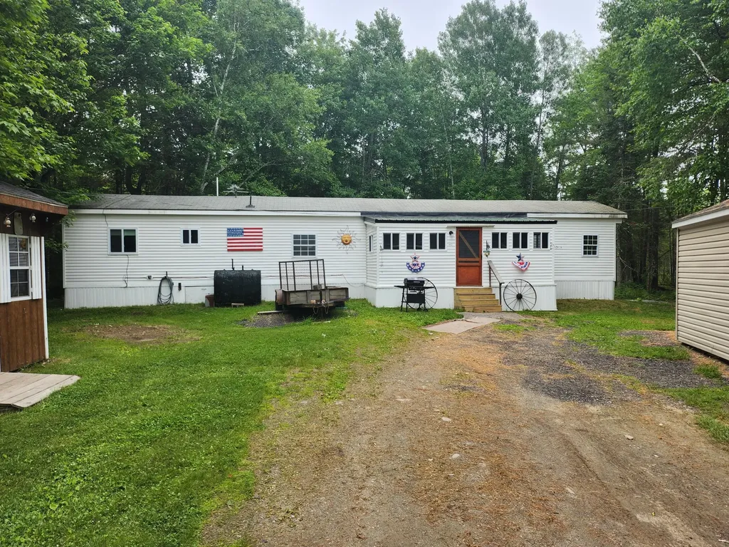 462 Troy Road Detroit ME 04929