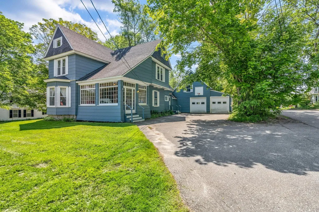 211 Main Street Warren ME 04864