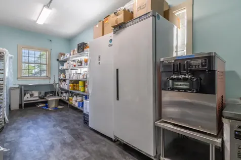 25 And 27 E East Main Street Searsport ME 04974