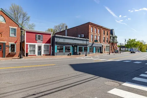 25 And 27 E East Main Street Searsport ME 04974