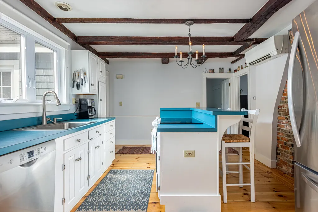 218 Main Street Freeport ME 04032
