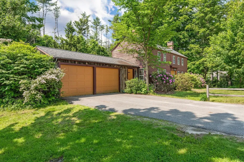16 Old Village Road Winthrop ME 04364