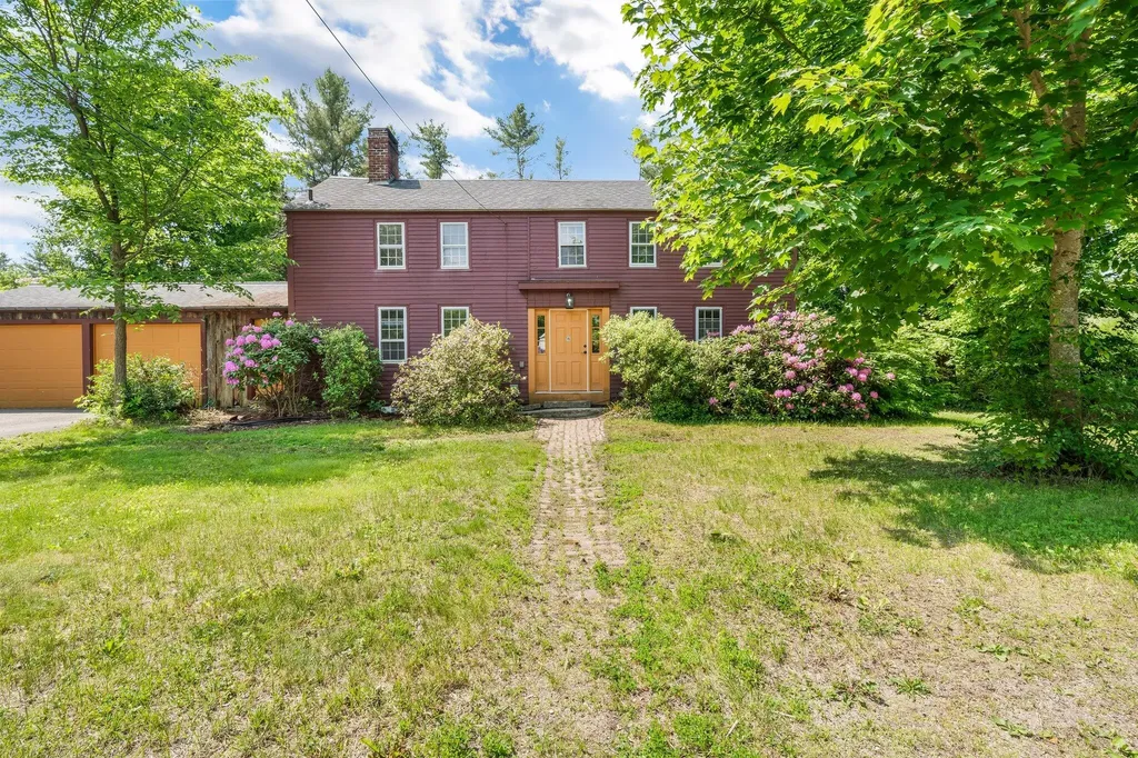 16 Old Village Road Winthrop ME 04364