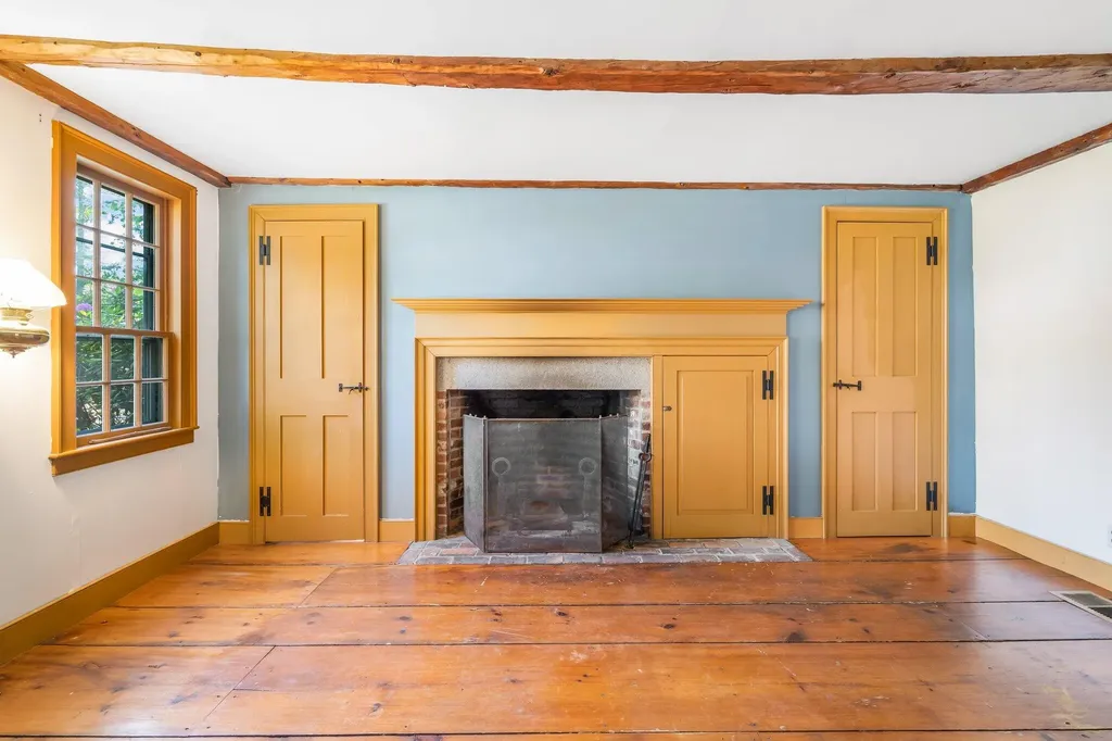 16 Old Village Road Winthrop ME 04364