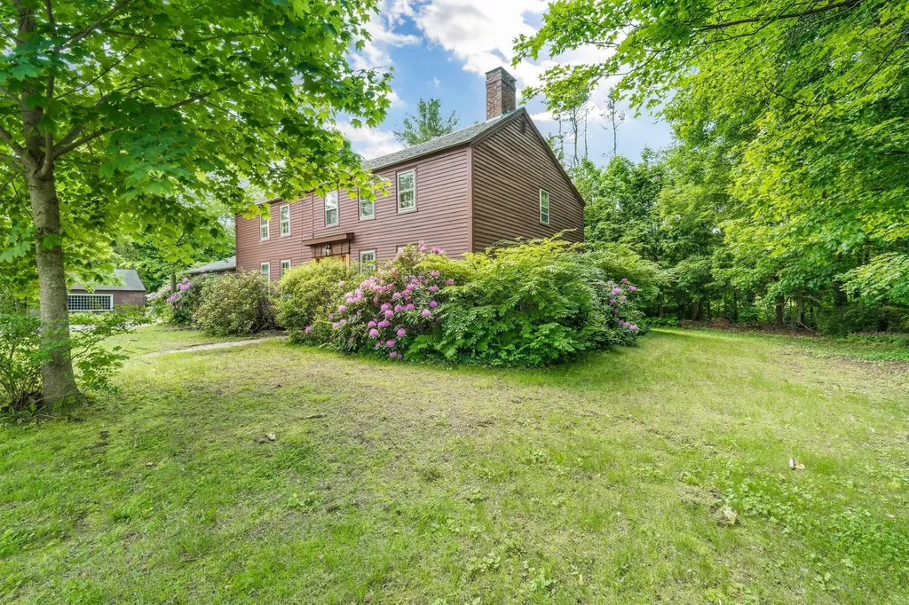 16 Old Village Road Winthrop ME 04364
