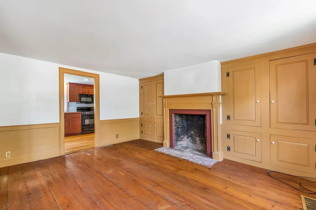 16 Old Village Road Winthrop ME 04364