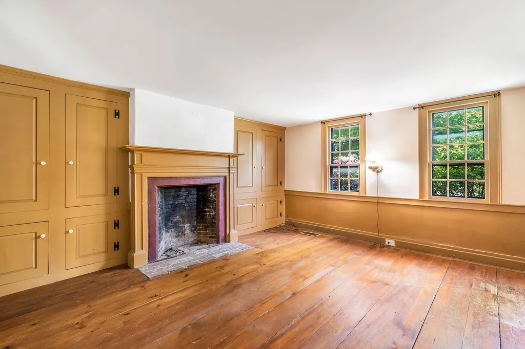 16 Old Village Road Winthrop ME 04364