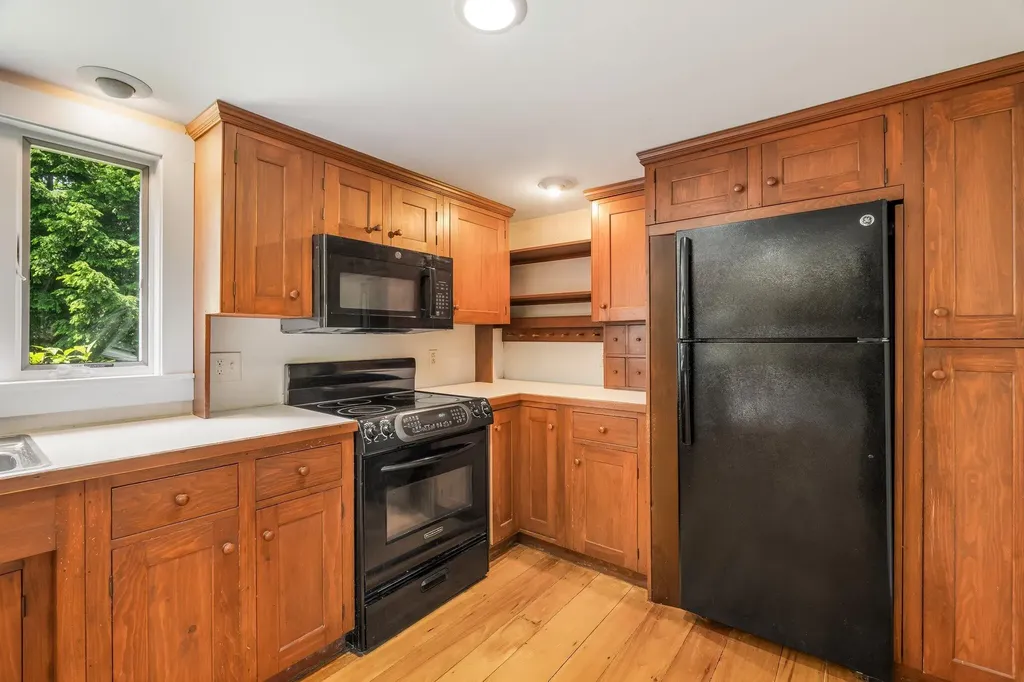 16 Old Village Road Winthrop ME 04364