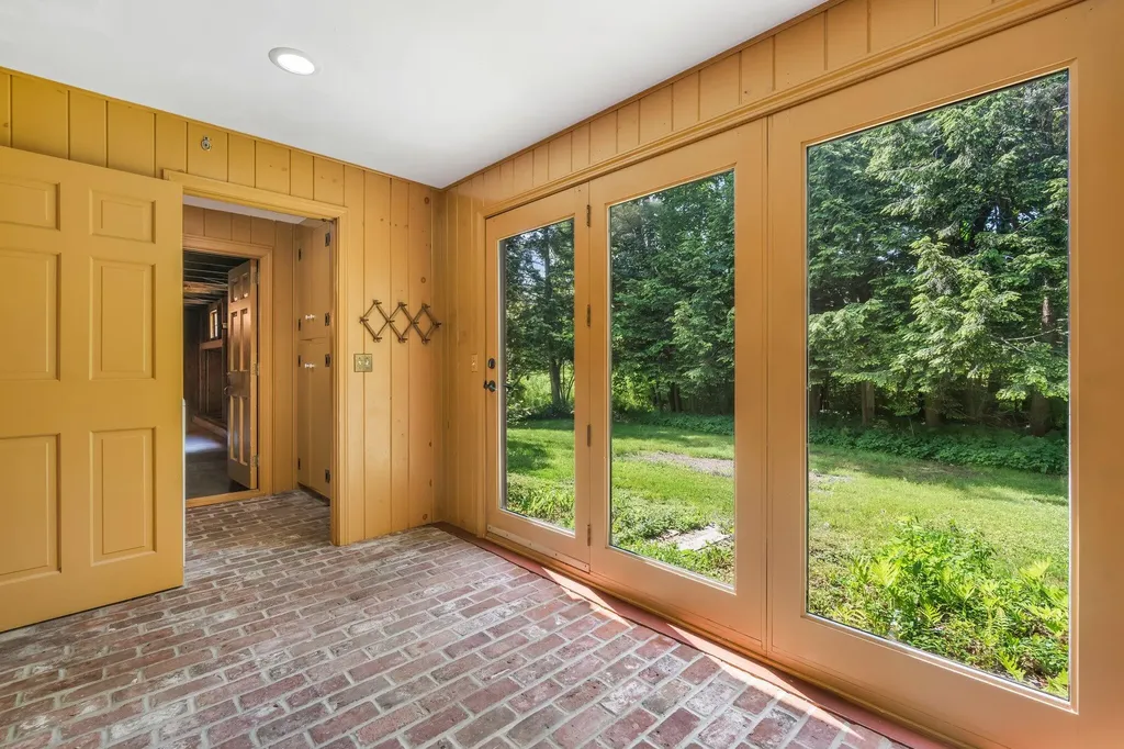 16 Old Village Road Winthrop ME 04364