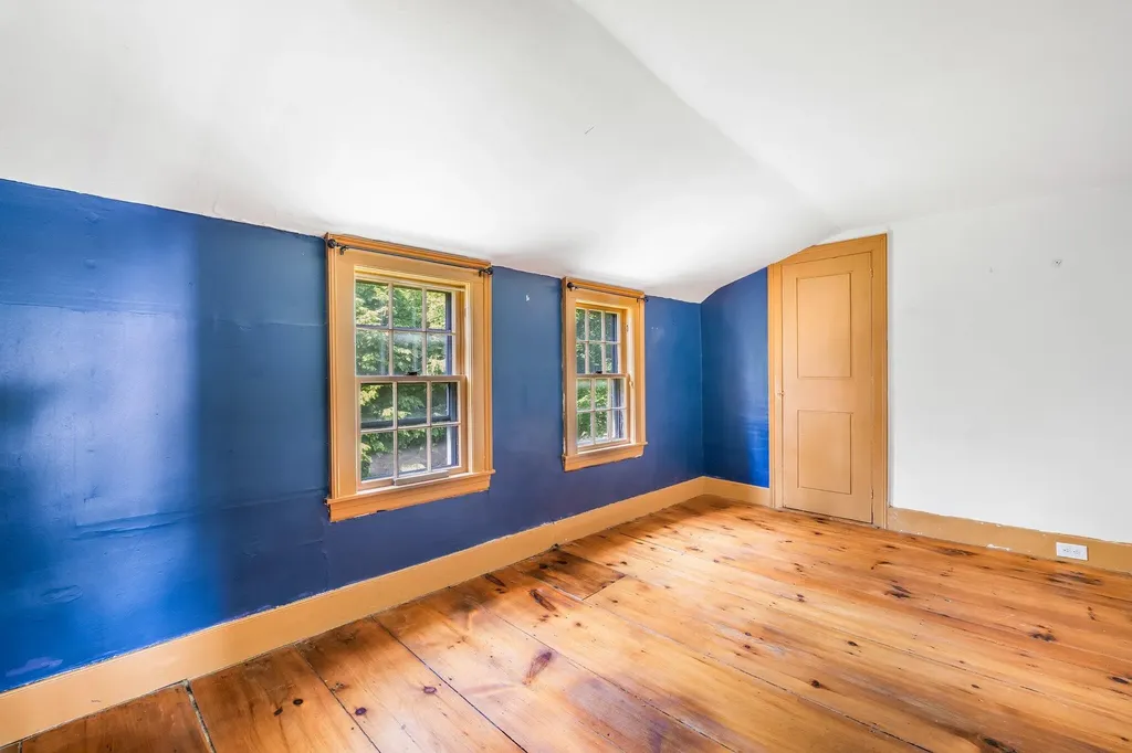 16 Old Village Road Winthrop ME 04364