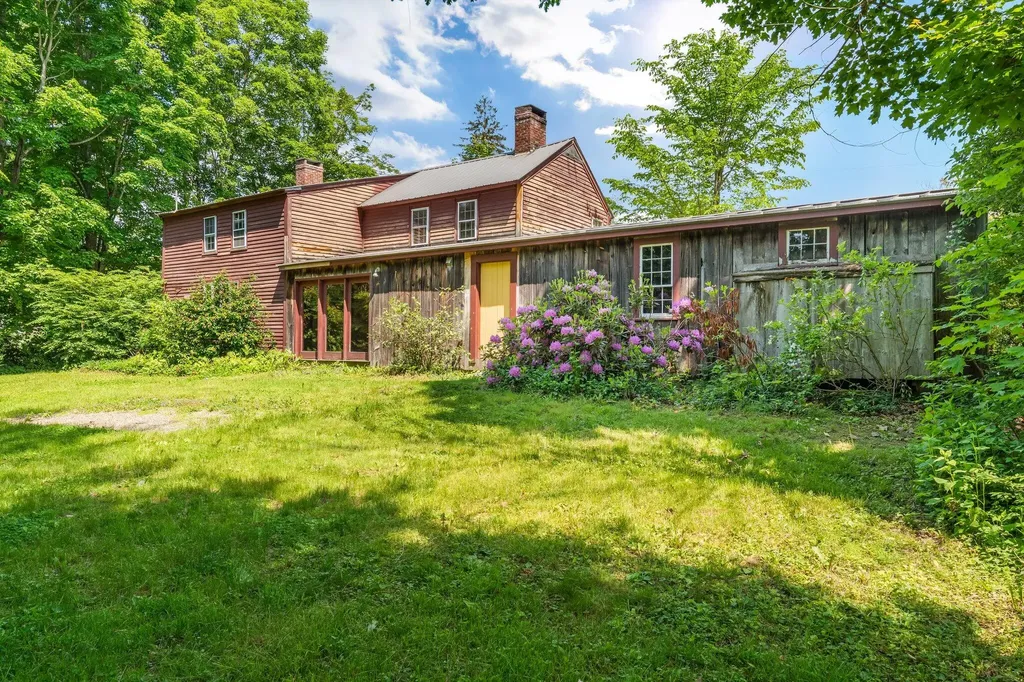 16 Old Village Road Winthrop ME 04364