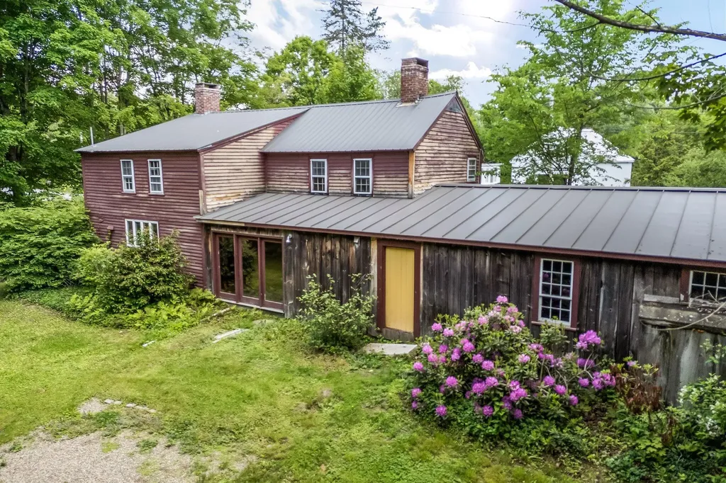 16 Old Village Road Winthrop ME 04364