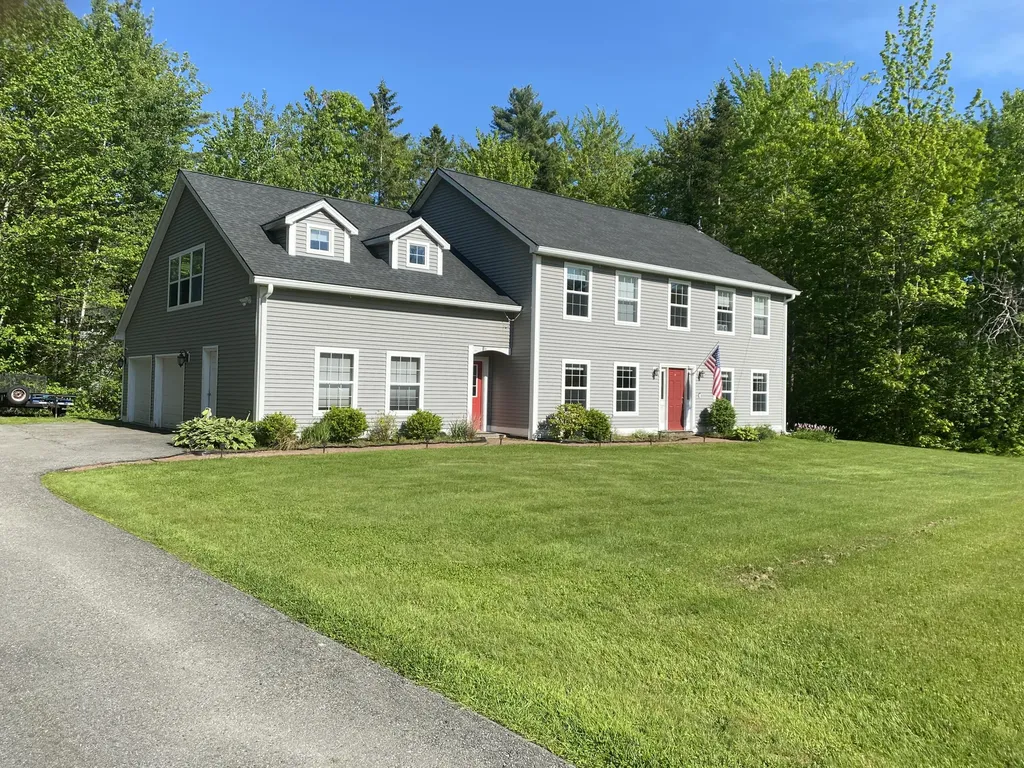 12 Cromwell Drive Orono ME 04473