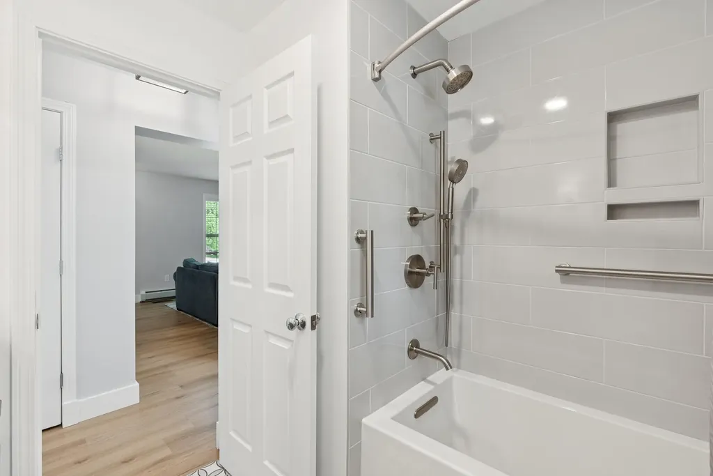 34 Thompson Road Kennebunk ME 04043