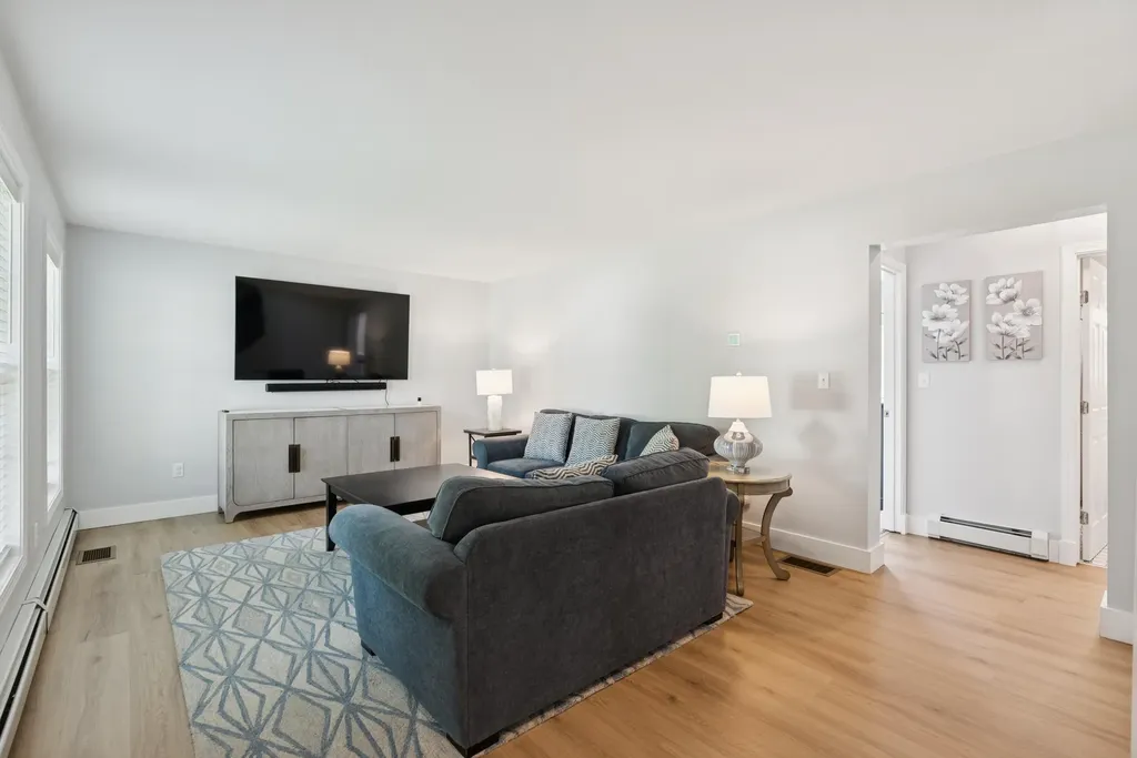 34 Thompson Road Kennebunk ME 04043