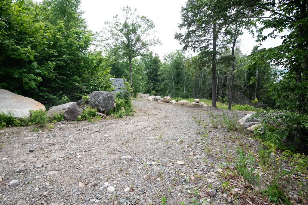3 Salmon Point Lane Enfield ME 04493