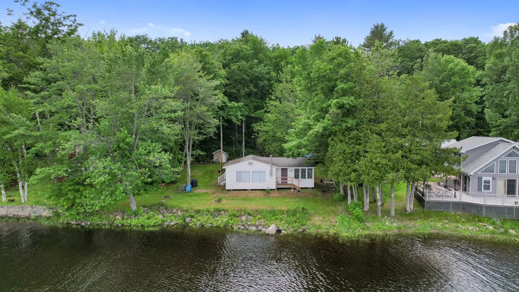 19 Davis Lane Burnham ME 04922