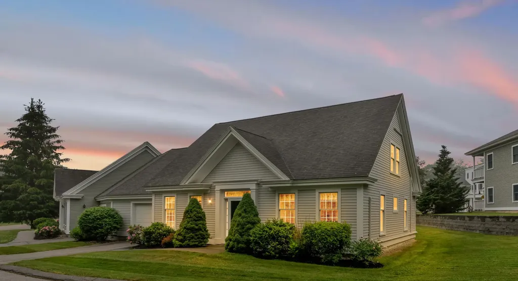 86 Farragut Way Kennebunk ME 04043
