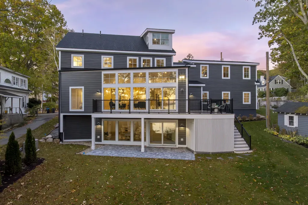 24 Amerescoggin Road Falmouth ME 04105