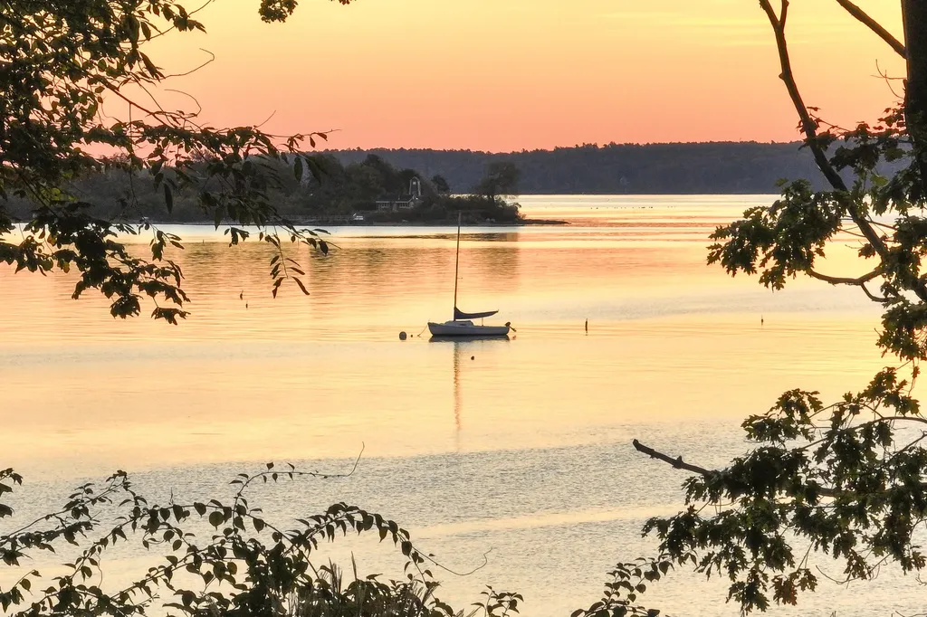 24 Amerescoggin Road Falmouth ME 04105