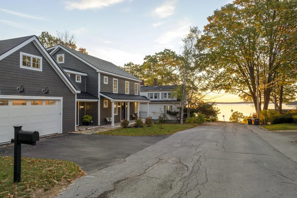 24 Amerescoggin Road Falmouth ME 04105