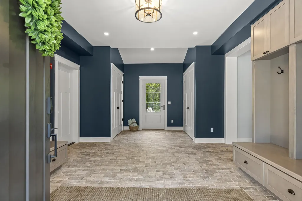 24 Amerescoggin Road Falmouth ME 04105