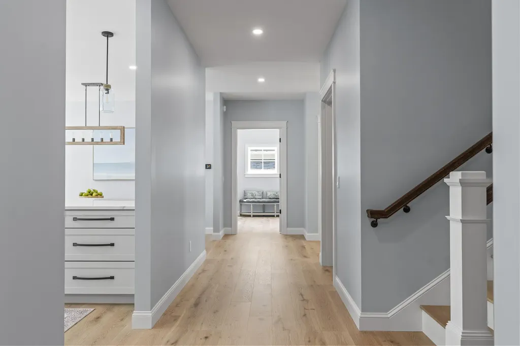 24 Amerescoggin Road Falmouth ME 04105
