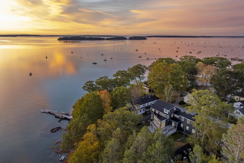 24 Amerescoggin Road Falmouth ME 04105