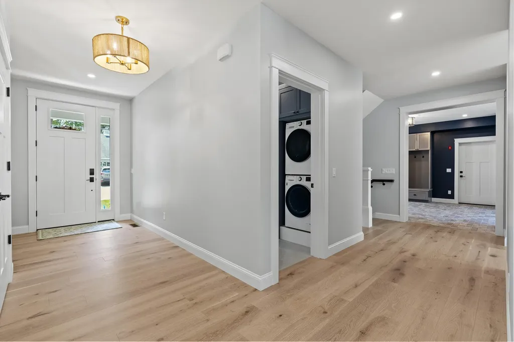 24 Amerescoggin Road Falmouth ME 04105