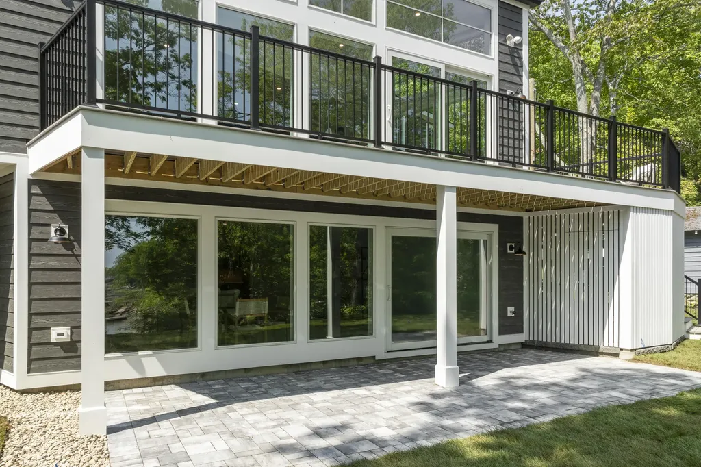 24 Amerescoggin Road Falmouth ME 04105