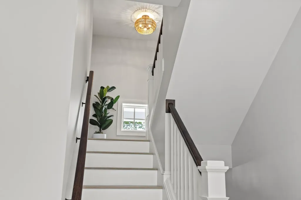 24 Amerescoggin Road Falmouth ME 04105