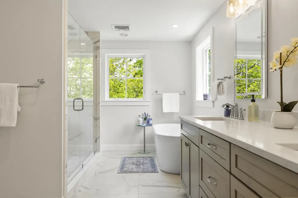 24 Amerescoggin Road Falmouth ME 04105