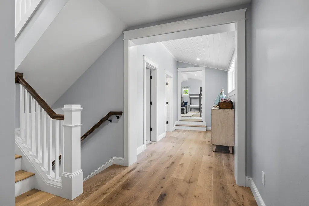 24 Amerescoggin Road Falmouth ME 04105