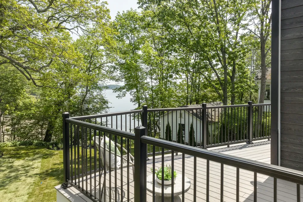 24 Amerescoggin Road Falmouth ME 04105