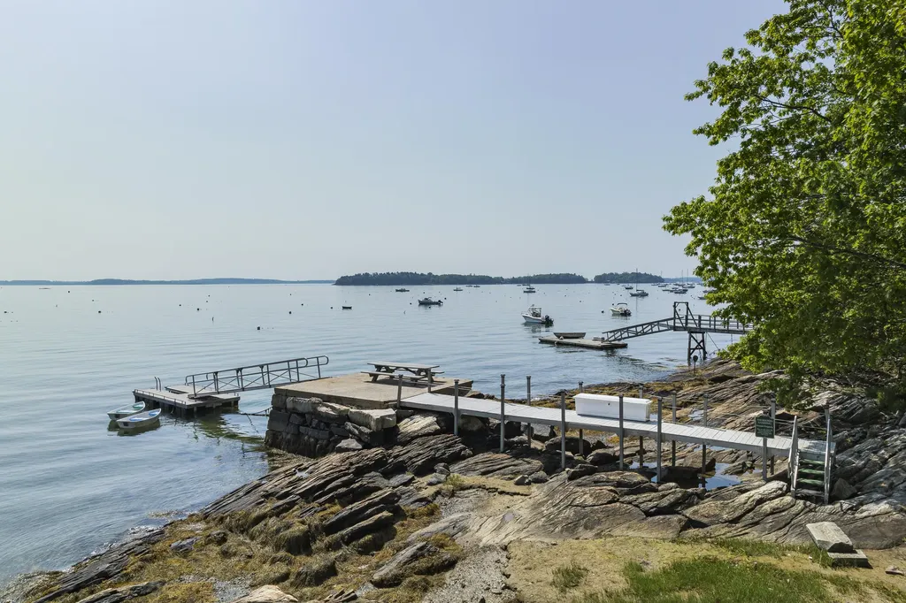 24 Amerescoggin Road Falmouth ME 04105
