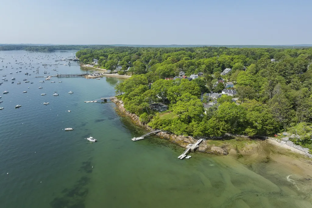 24 Amerescoggin Road Falmouth ME 04105