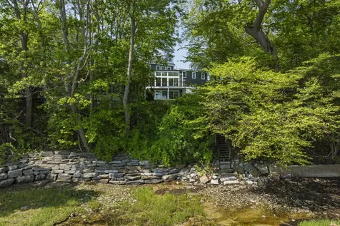 24 Amerescoggin Road Falmouth ME 04105