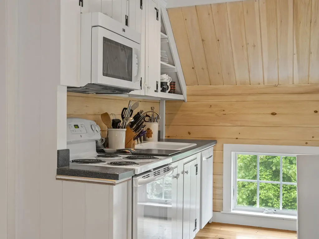 2593 Bristol Road Bristol ME 04554