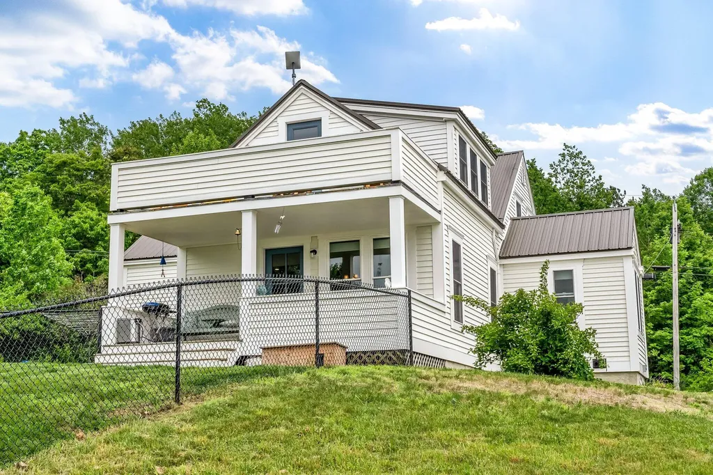 661 Veterans Highway Brooks ME 04921