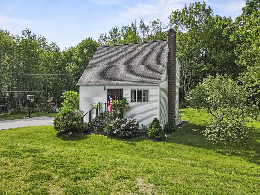 286 Stetson Road W Levant ME 04456